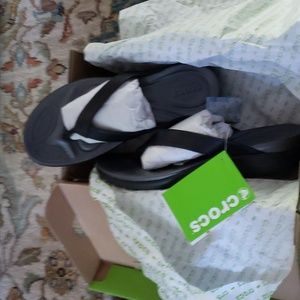 Womens Crocks Capri V Flip